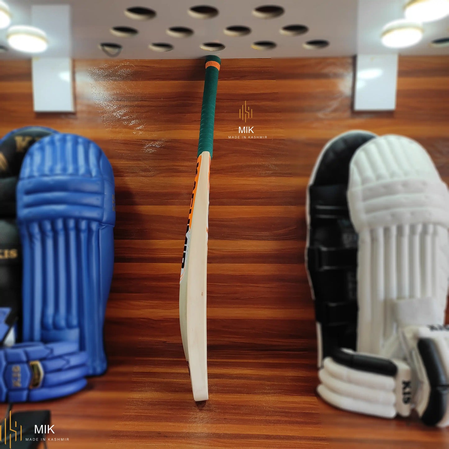 MS Dhoni Profile Bat for leather ball (KIS - English Willow ) - Grade A++