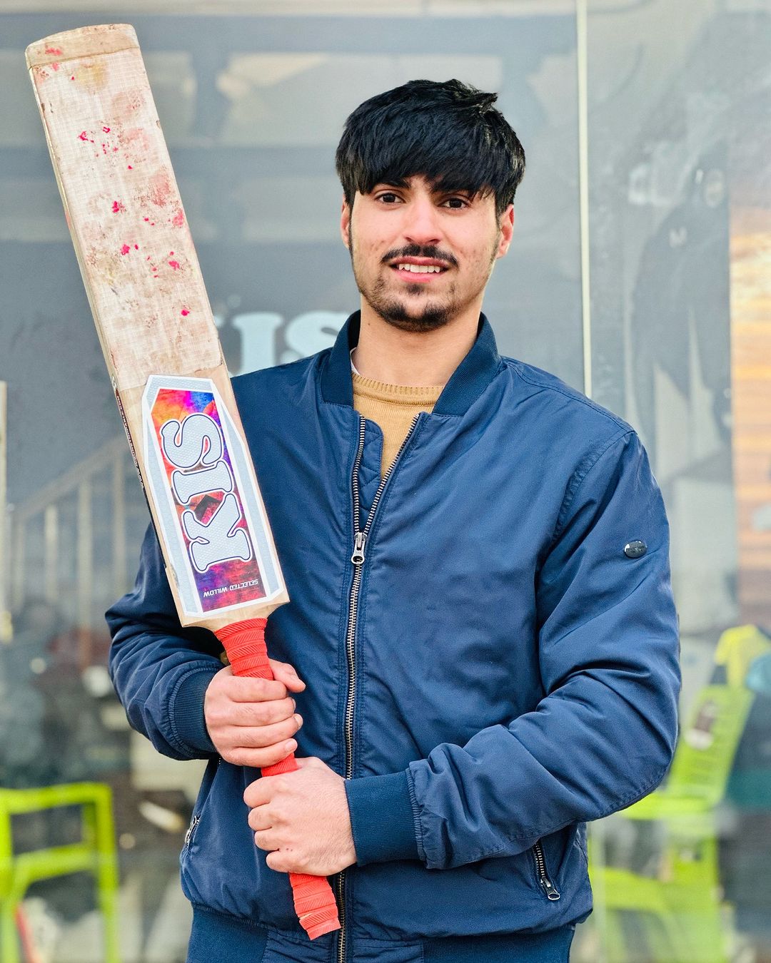 Cricket Student with KIS bat from made-in-kashmir