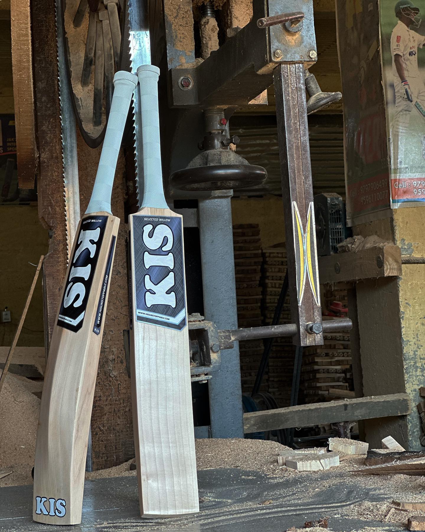 Best cricket bat for leather ball KIS Reserve Edition Kashmir Will Made in Kashmir