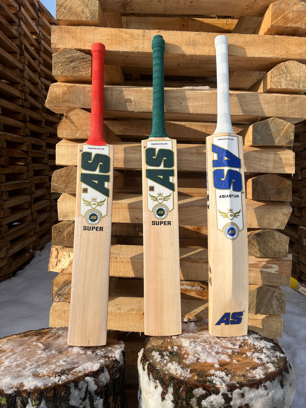 Premium Kashmir willow cricket bat for leather ball by Astar shop now at made in kashmir