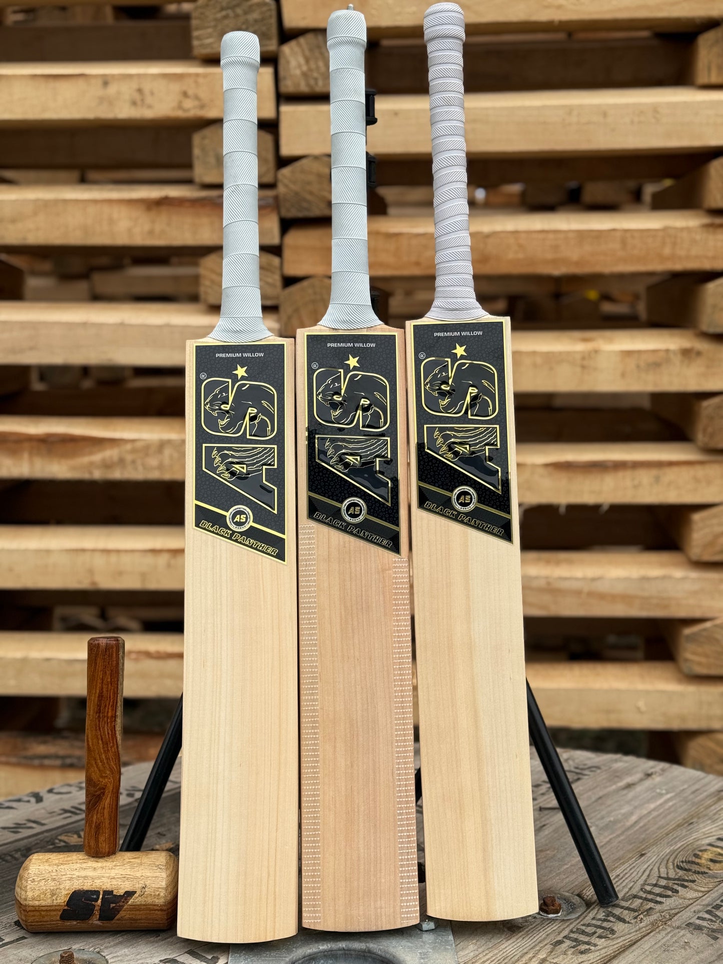 Premium Grade Kashmir Willow Cricket Bat visible grains | Black Panther by AS