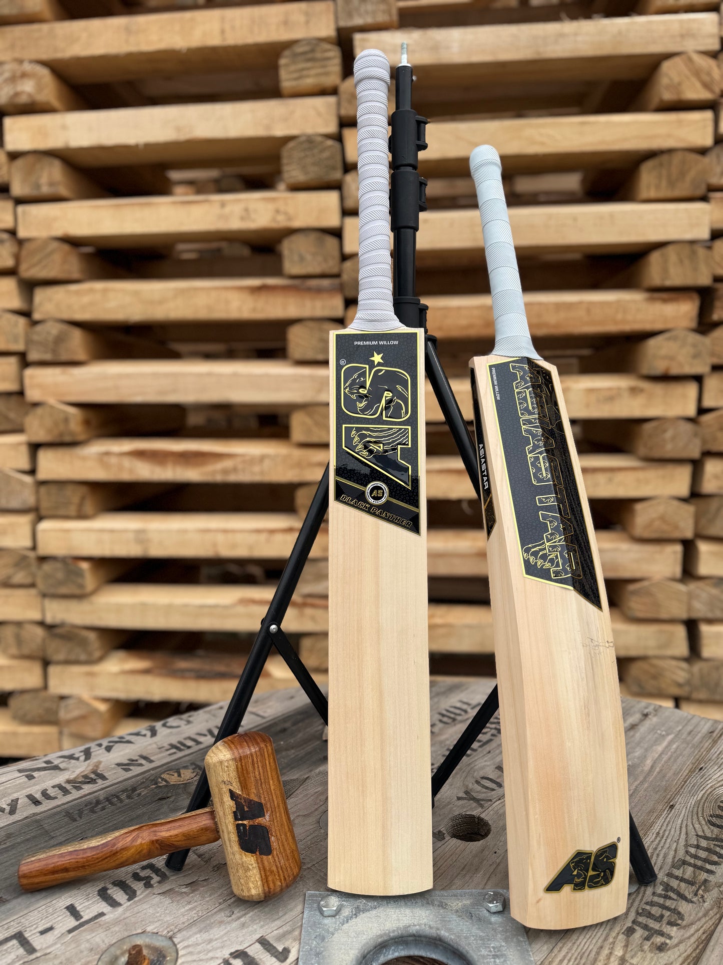 Premium Grade Kashmir Willow Cricket Bat visible grains | Black Panther by AS