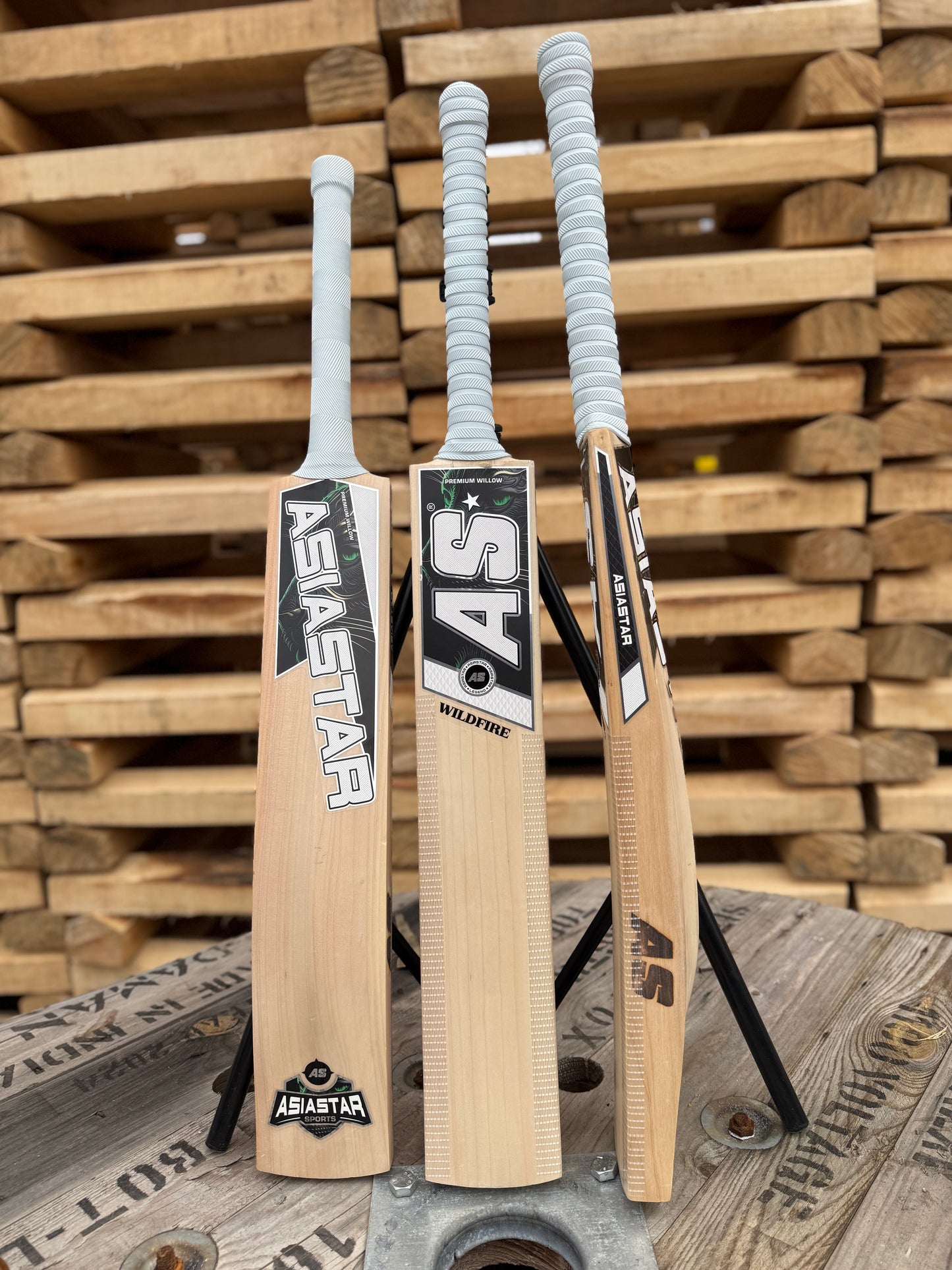 Grade 1 Edition Kashmir Willow Hard Hitting Bat | Wildfire by AsiaStar