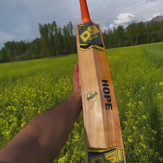 light weight hard tennis cricket bat for local games in india
